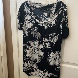 FINAL MARKDOWN Ladies axcess top Large